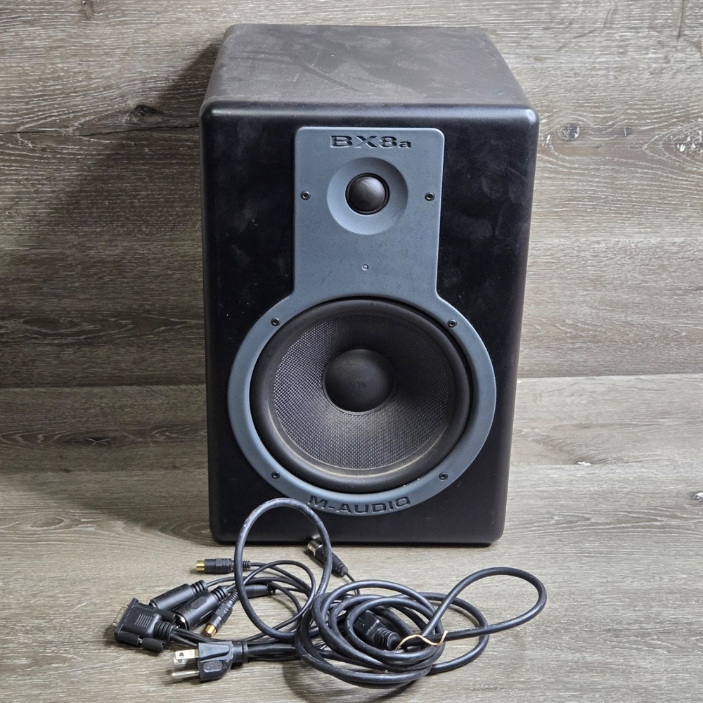 Single M-Audio Studiophile BX8a Deluxe 8" Woofers Bi-Amp Powered Studio Speaker
